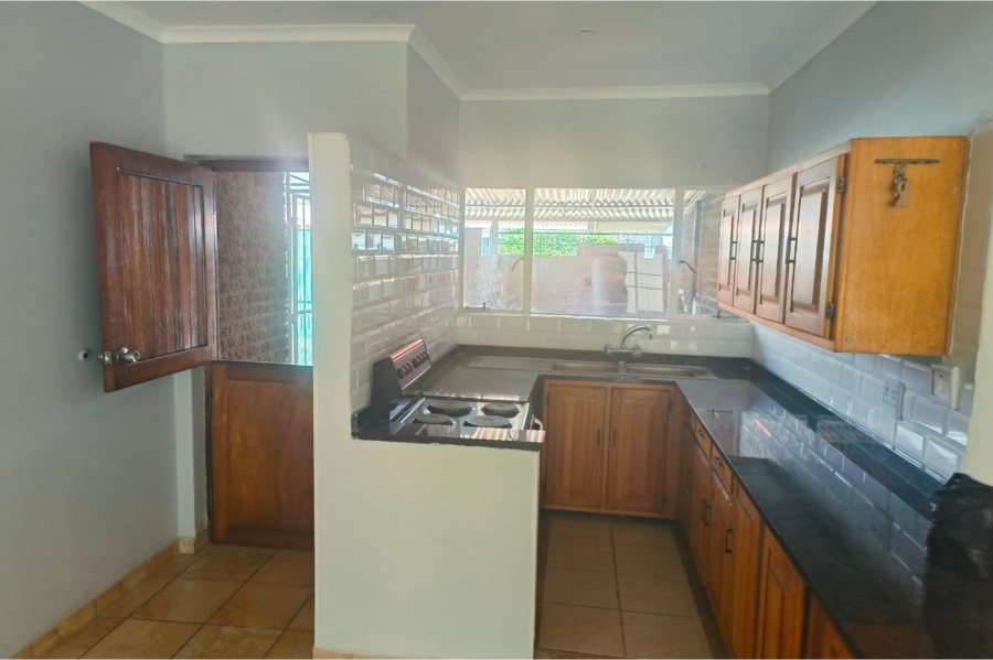 To Let 2 Bedroom Property for Rent in Rustenburg Central North West